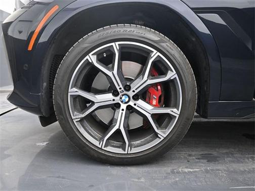 2021 BMW X6 M50i