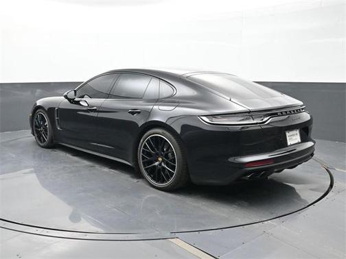 2023 Porsche Panamera 4