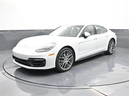 2023 Porsche Panamera Platinum Edition