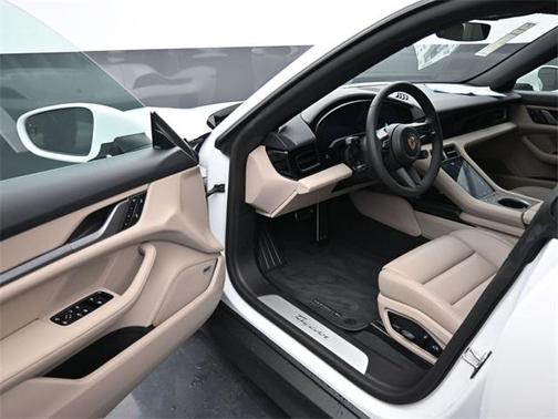 2025 Porsche Taycan 4