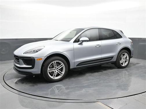 2022 Porsche Macan Base