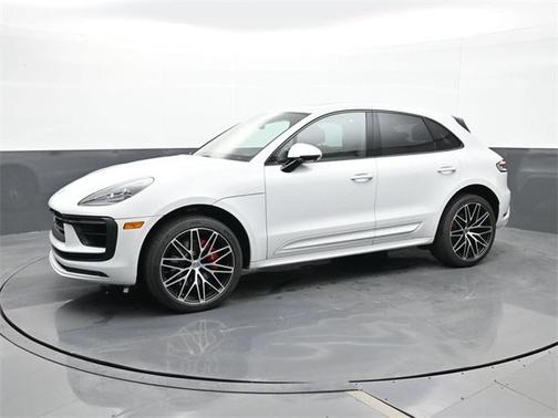 2023 Porsche Macan Base