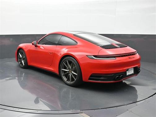 2021 Porsche 911 Carrera