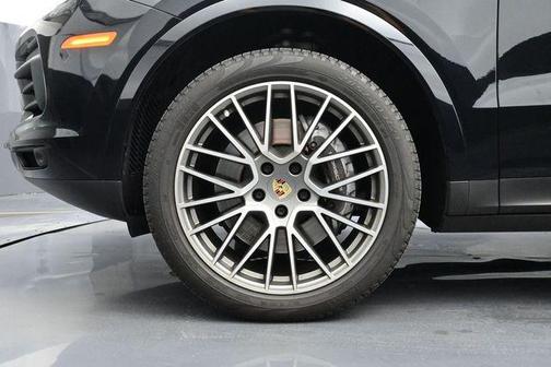 Black 2022 Porsche Cayenne Platinum Edition