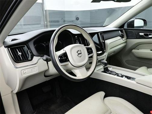 2021 Volvo XC60 T5 Inscription