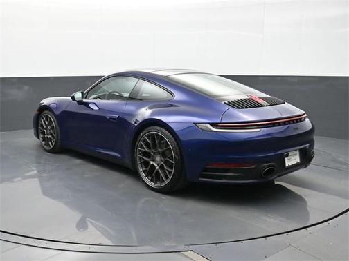 2021 Porsche 911 Carrera