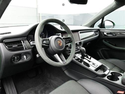 2025 Porsche Macan GTS