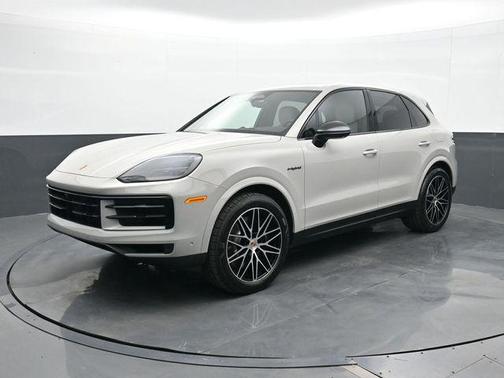 Chalk 2026 Porsche Cayenne Cayenne E-Hybrid