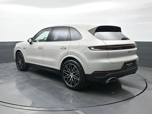 Chalk 2026 Porsche Cayenne Cayenne E-Hybrid
