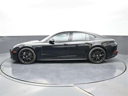 2024 Porsche Panamera 