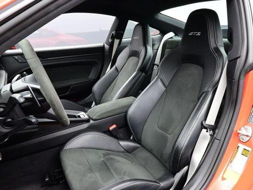 2022 Porsche 911 Carrera GTS