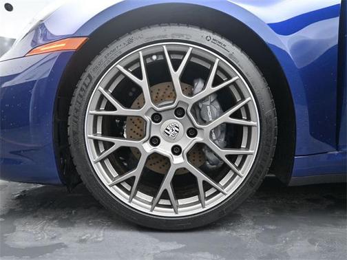 2024 Porsche 911 Carrera
