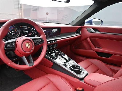 2024 Porsche 911 Carrera