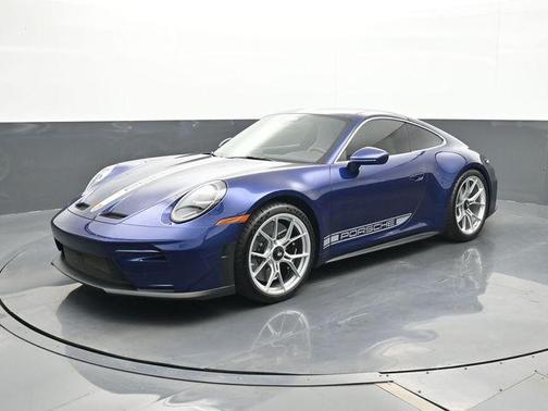 Gentian Blue Metallic 2026 Porsche 911 GT3