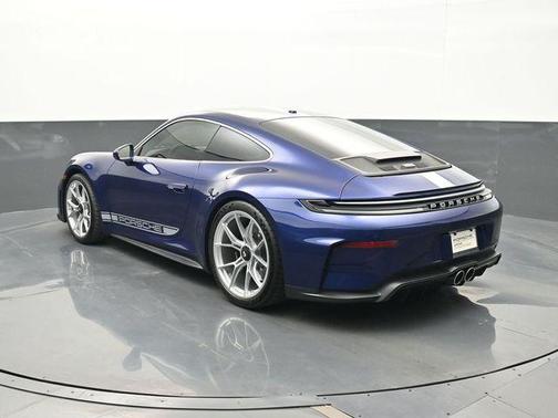 Gentian Blue Metallic 2026 Porsche 911 GT3