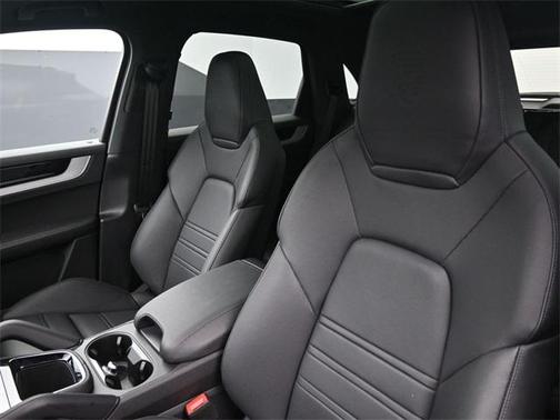 2024 Porsche Cayenne 