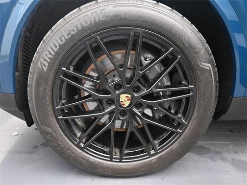 2024 Porsche Cayenne 