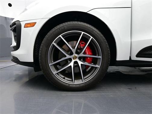 2022 Porsche Macan S