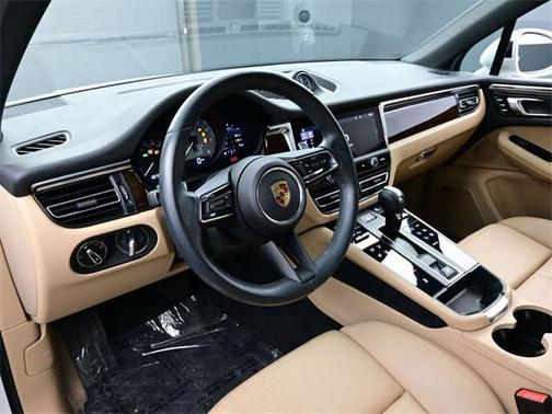 2022 Porsche Macan S