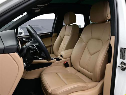 2022 Porsche Macan S