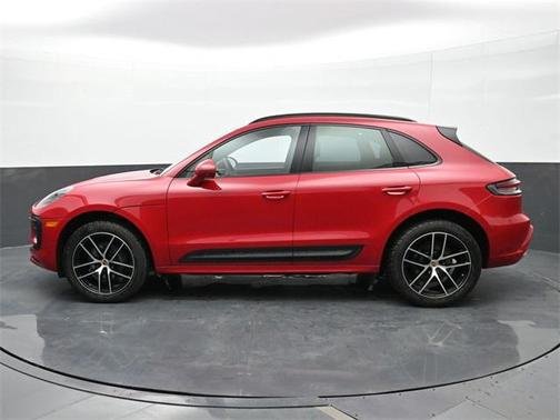 2022 Porsche Macan Base