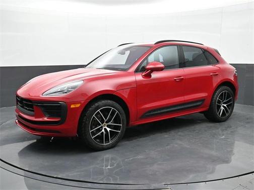 2022 Porsche Macan Base