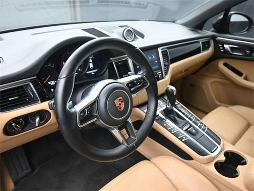 2018 Porsche Macan Base