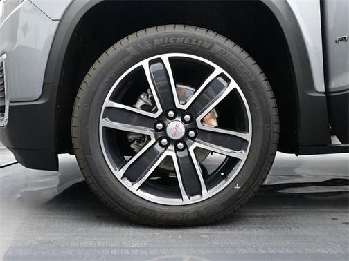 2023 GMC Acadia FWD SLT