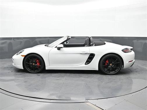 2024 Porsche 718 Boxster S