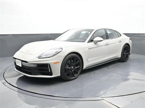 2025 Porsche Panamera 4