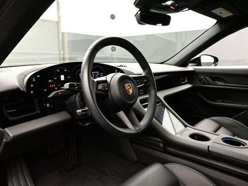 2023 Porsche Taycan 