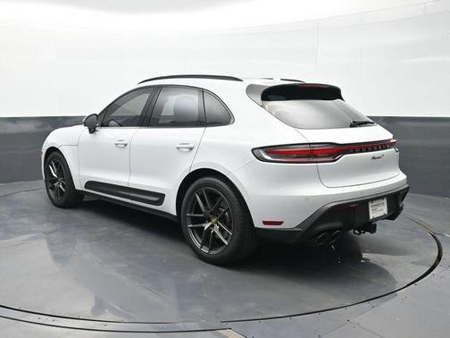 2023 Porsche Macan T