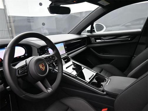 2024 Porsche Panamera 4