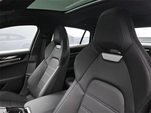 2024 Porsche Panamera 4