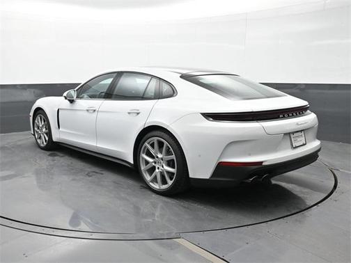 2024 Porsche Panamera 4