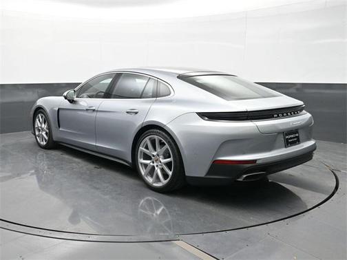 2025 Porsche Panamera