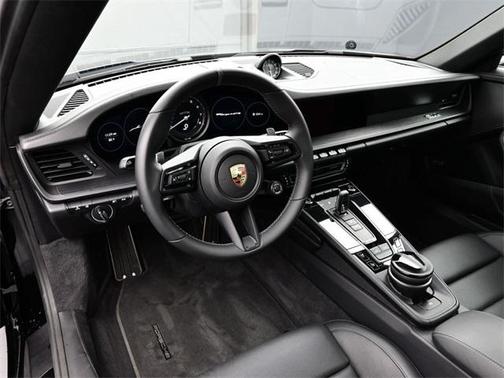 2022 Porsche 911 Targa