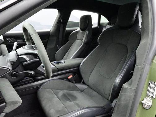 2023 Porsche Taycan GTS