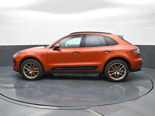 Papaya Metallic 2023 Porsche Macan Macan