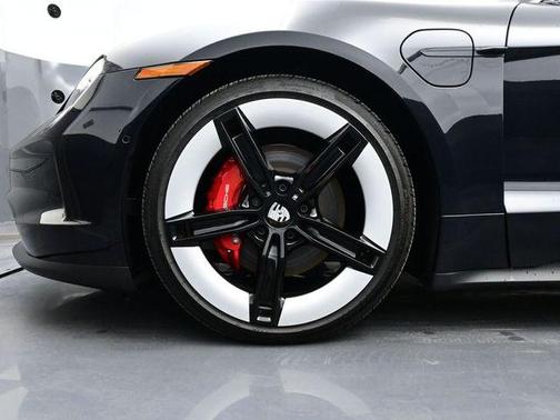 2025 Porsche Taycan 4S