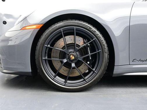 2026 Porsche 911 Targa 4 GTS