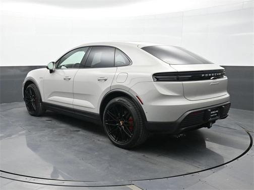 2026 Porsche Macan 4S