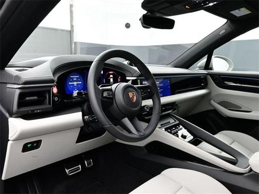 2026 Porsche Macan 4S