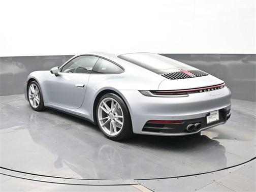 2021 Porsche 911 Carrera 4