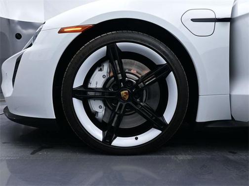 2024 Porsche Taycan GTS