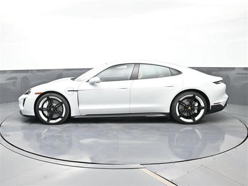 2024 Porsche Taycan GTS