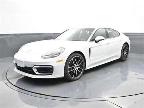 2023 Porsche Panamera 4 Platinum Edition