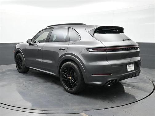 2024 Porsche Cayenne S