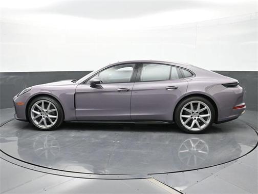 2025 Porsche Panamera 4