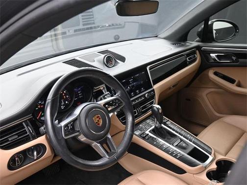 2021 Porsche Macan Base